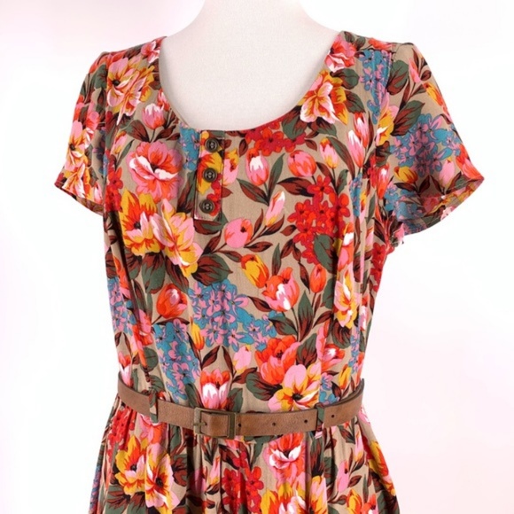 VTG Pepperberry Red Floral Short Sleeve Dress - Picture 2 of 4